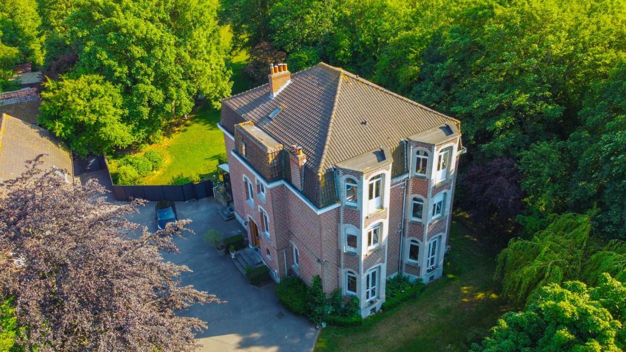 Saint-Pierre-Brouck Chambre Au Chateau De St-Pierre-Brouck מראה חיצוני תמונה