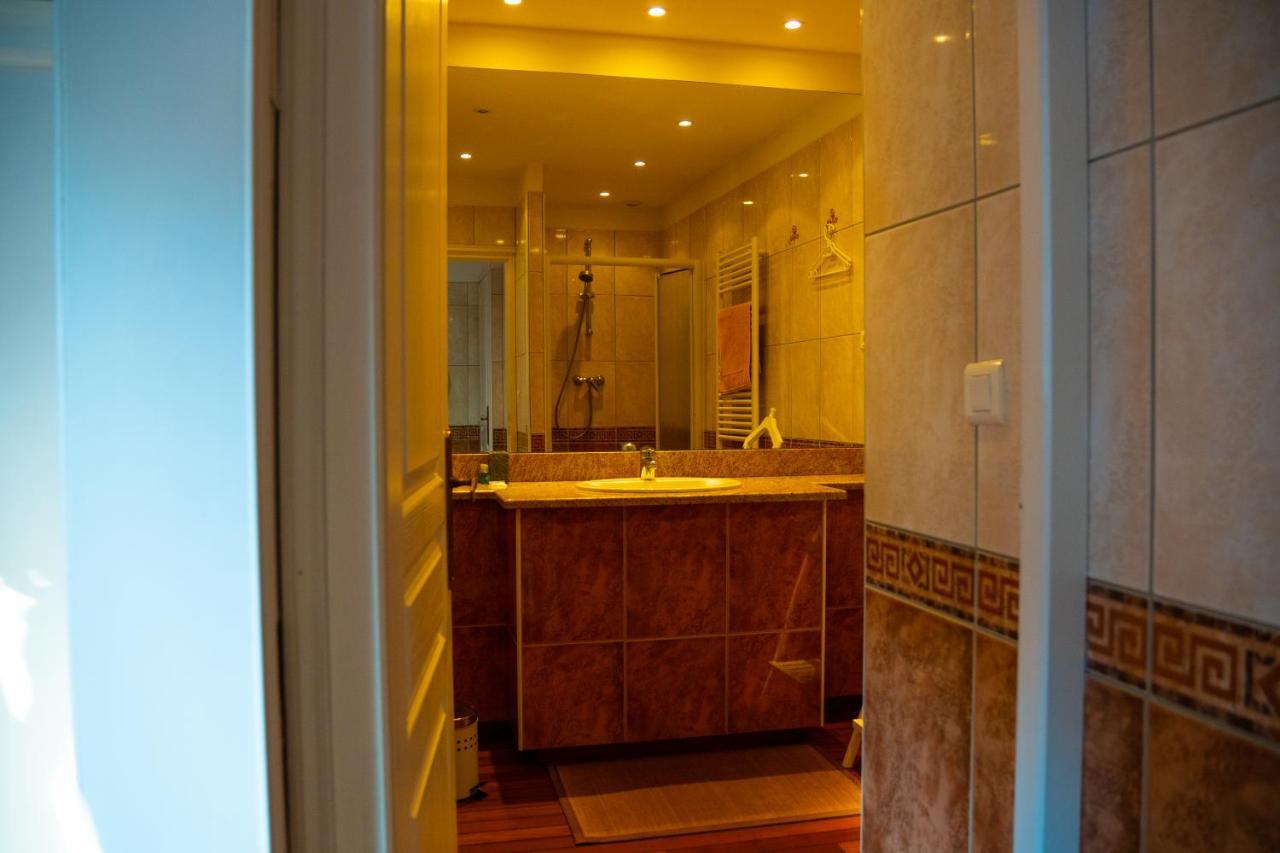 Saint-Pierre-Brouck Chambre Au Chateau De St-Pierre-Brouck מראה חיצוני תמונה